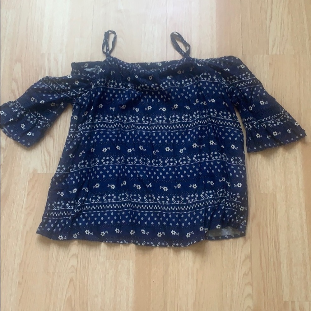 Old Navy cold shoulder top